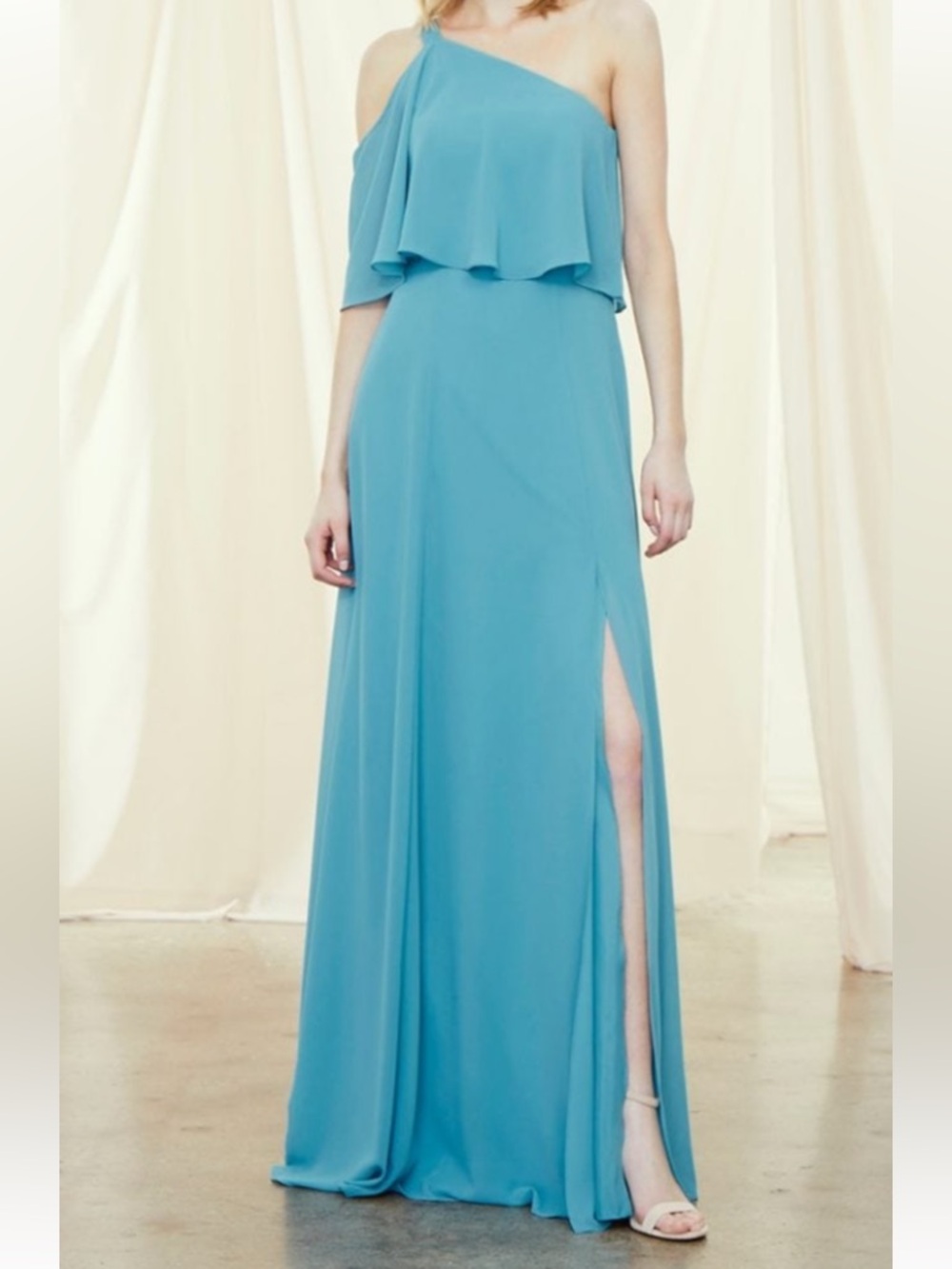 Amsale Lyric Chiffon one-shoulder Bridesmaid Draped Overlay Gown Size 10 NWT